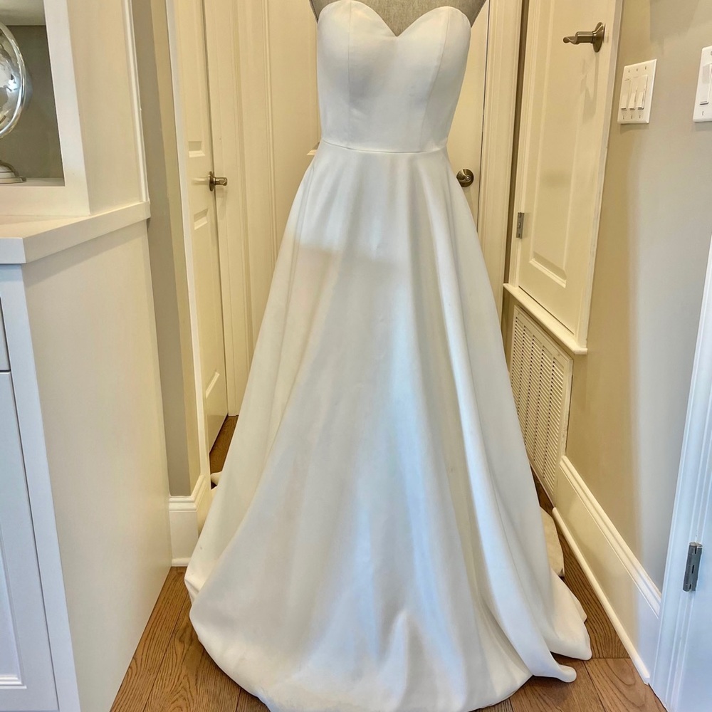 ๐๐๐STELLA YORK Ivory Wedding Dress with Detachable Sleeves Altered to Sz 2 - Picture 7 of 14
